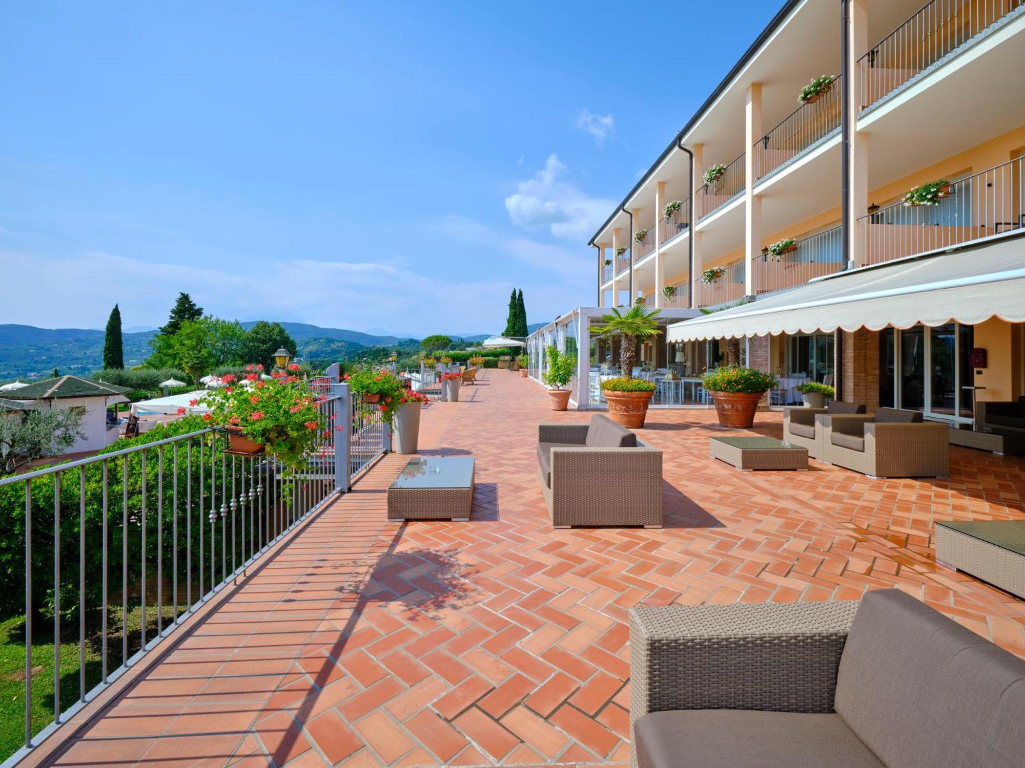 Hotel Boffenigo - The Golden Hour コステロマーノ エクステリア 写真